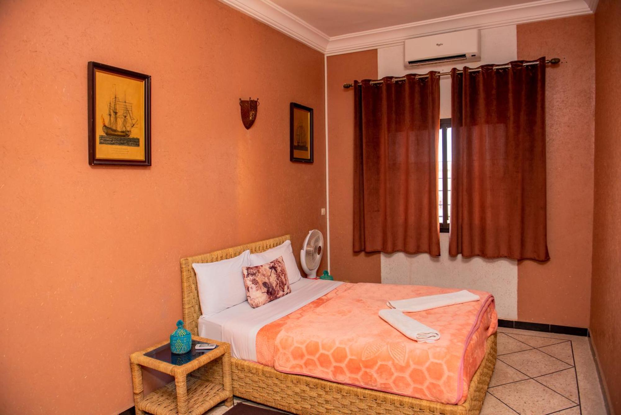 Residence Afgo Варзазат Екстериор снимка