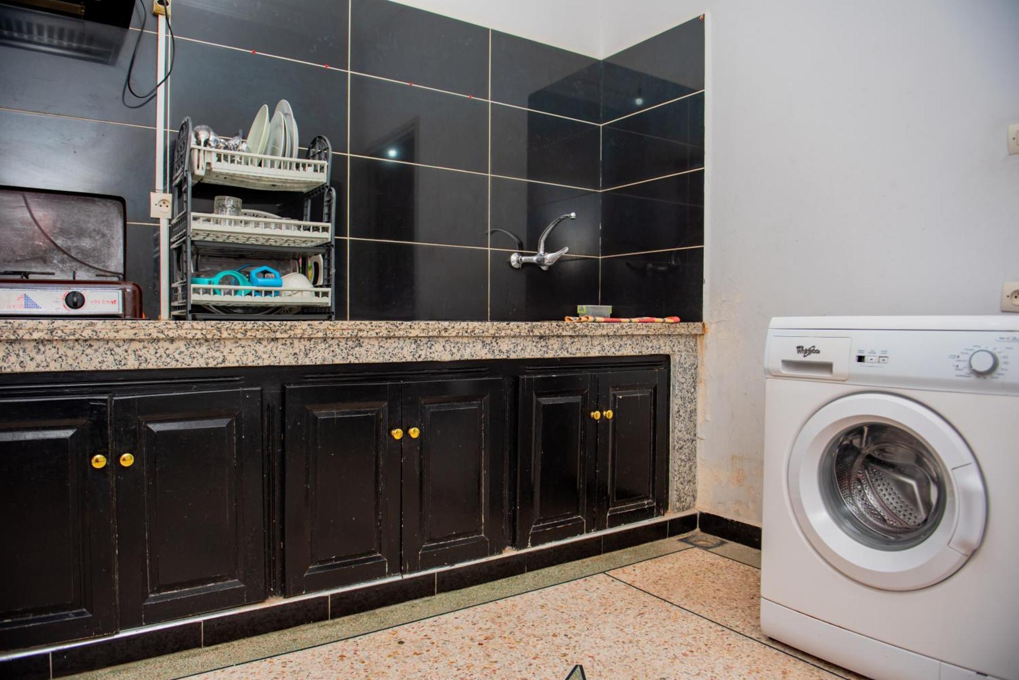 Residence Afgo Варзазат Екстериор снимка