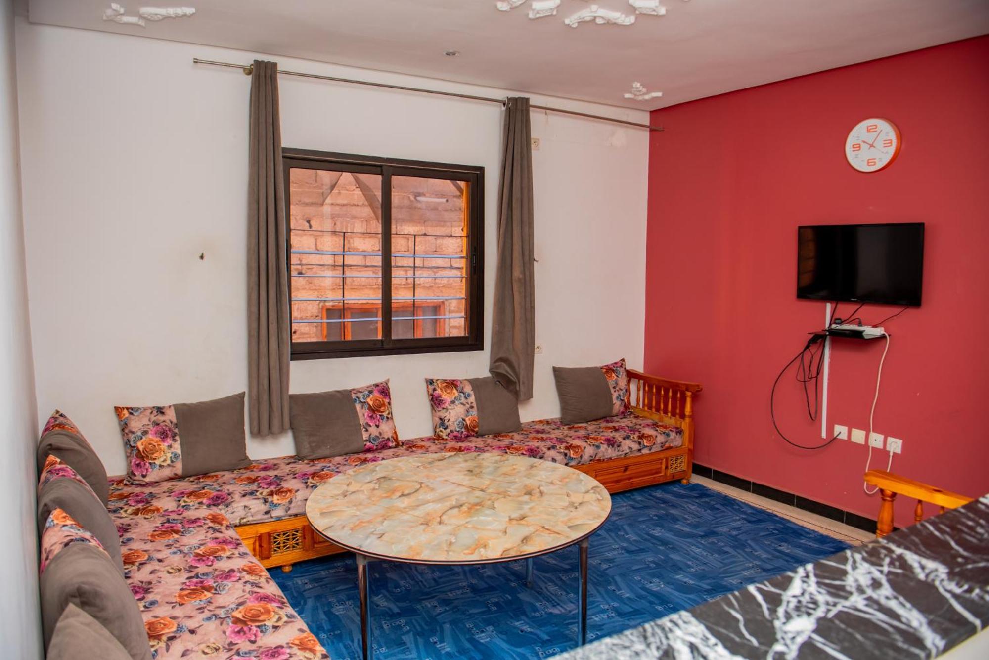 Residence Afgo Варзазат Екстериор снимка